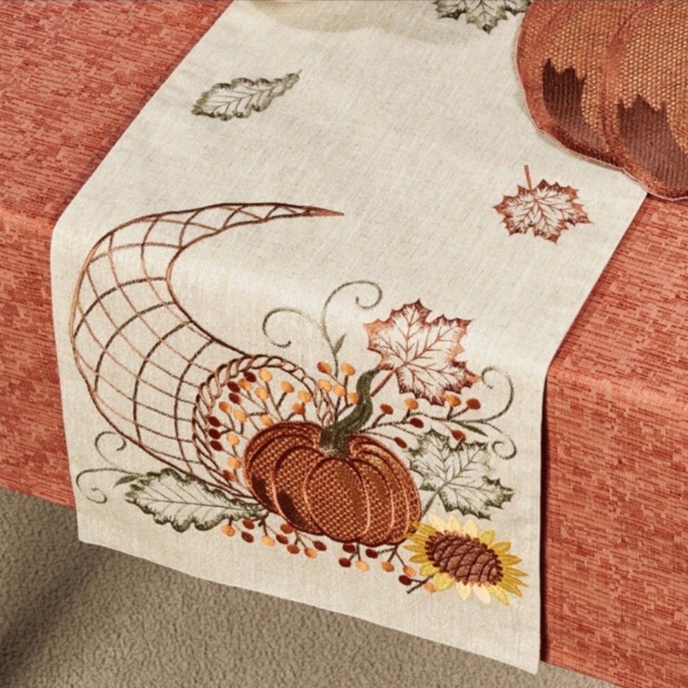 Thanksgiving table runner